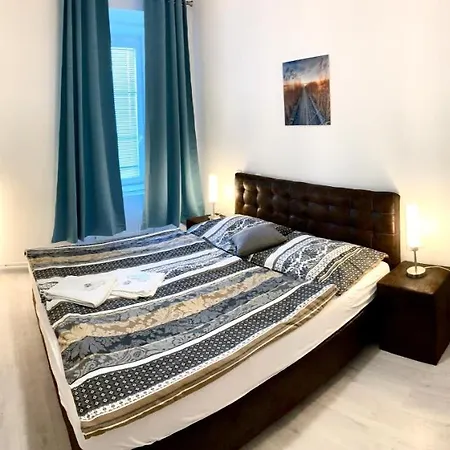 Stara Posta فندق 3*